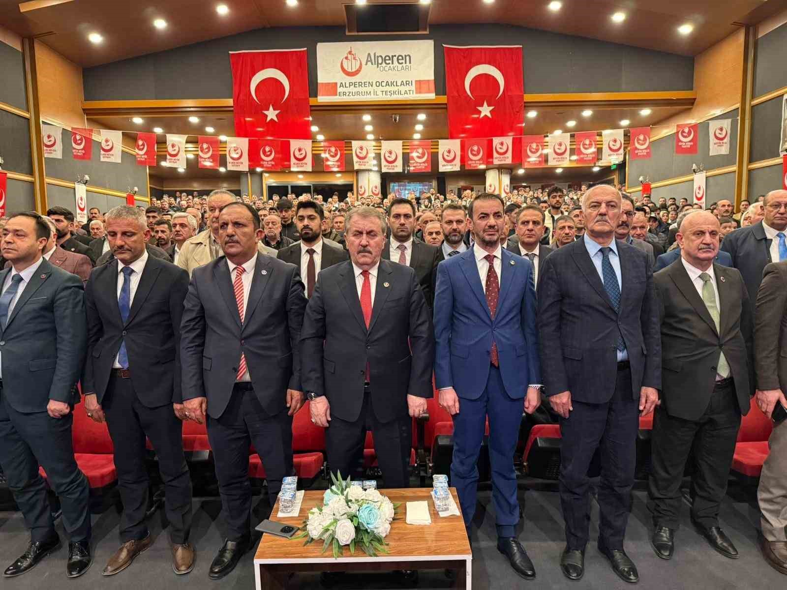 BBP Genel Başkanı Destici, Erzurum kongresinde konuştu:
