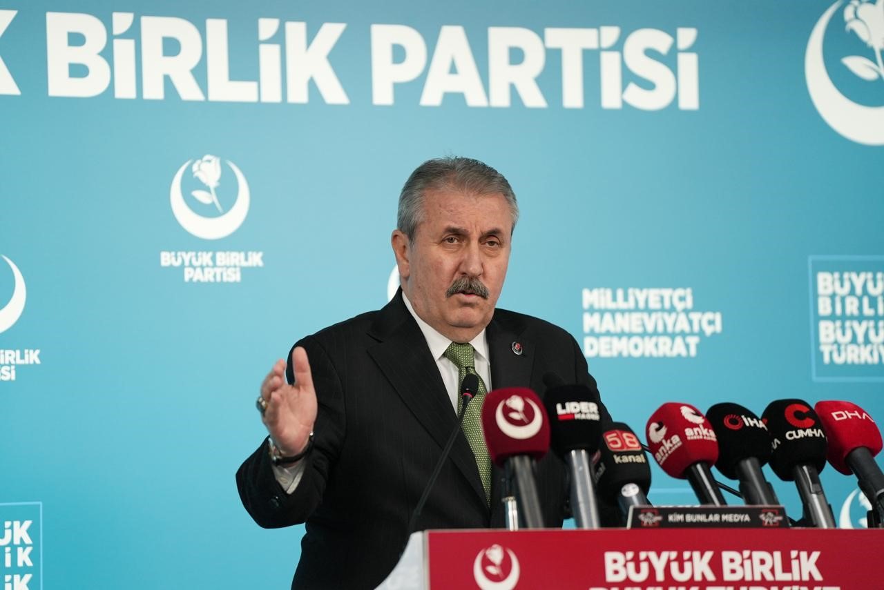 BBP Genel Başkanı Destici: "İşçi Bayramı, işçi bayramı olarak kutlansın"
