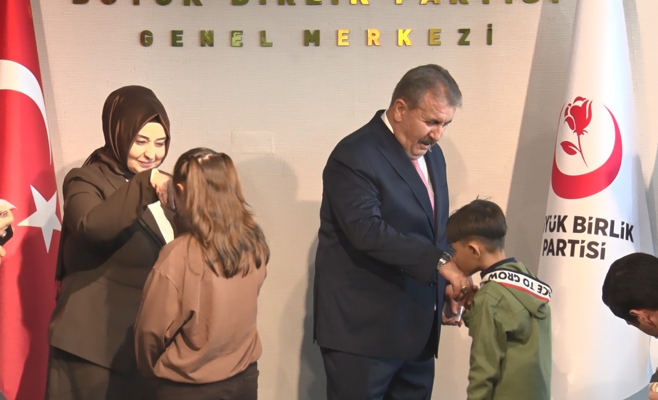 BBP Genel Başkanı Destici, partililer ve vatandaşlar ile bayramlaştı
