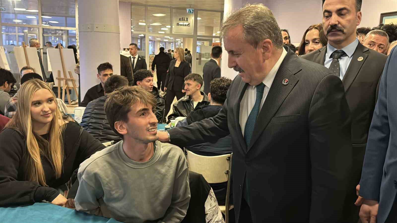 BBP Genel Başkanı Destici: "Trump ve Netenyahu gibi liderler dünya tarihinden silinmelidir"
