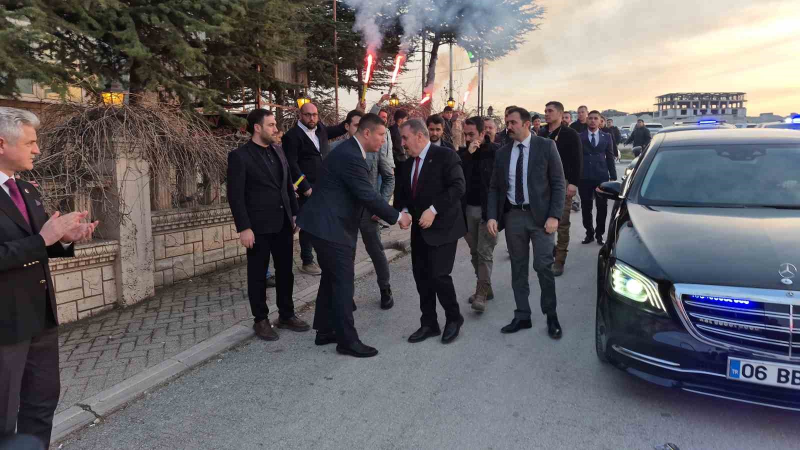 BBP Genel Başkanı Destici: "Zalimlerin de sırası gelecek ve yaptıkları zulümlerin hesabını tek tek ödeyecekler"
