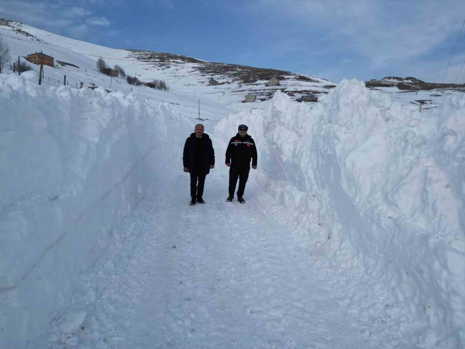 Bektaş Yaylası’nda kar kalınlığı 2,5 metreyi buldu
