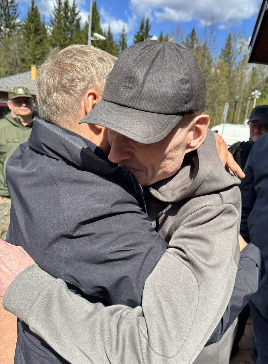 Belarus, Polonyalı gazeteci Poczobut’ı serbest bıraktı
