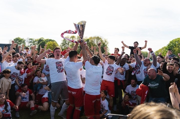 Belçika’da ilk kez bir Türk takımı şampiyon oldu
