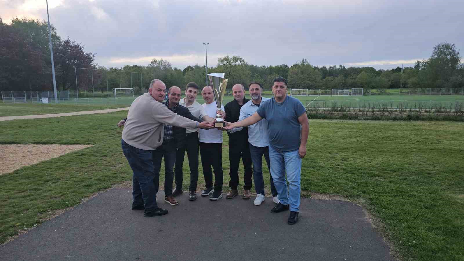 Belçika’da şampiyon olan Türk takımının yöneticileri duygularını paylaştı
