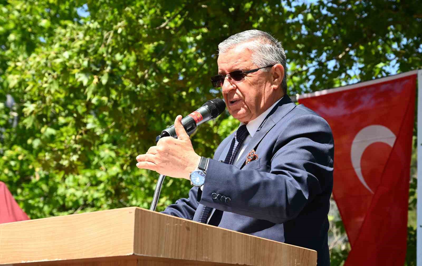 Beldibi’nde yarım asırlık tapu hasreti sona erdi
Beldibi’nde yarım asırlık tapu hasreti sona erdi