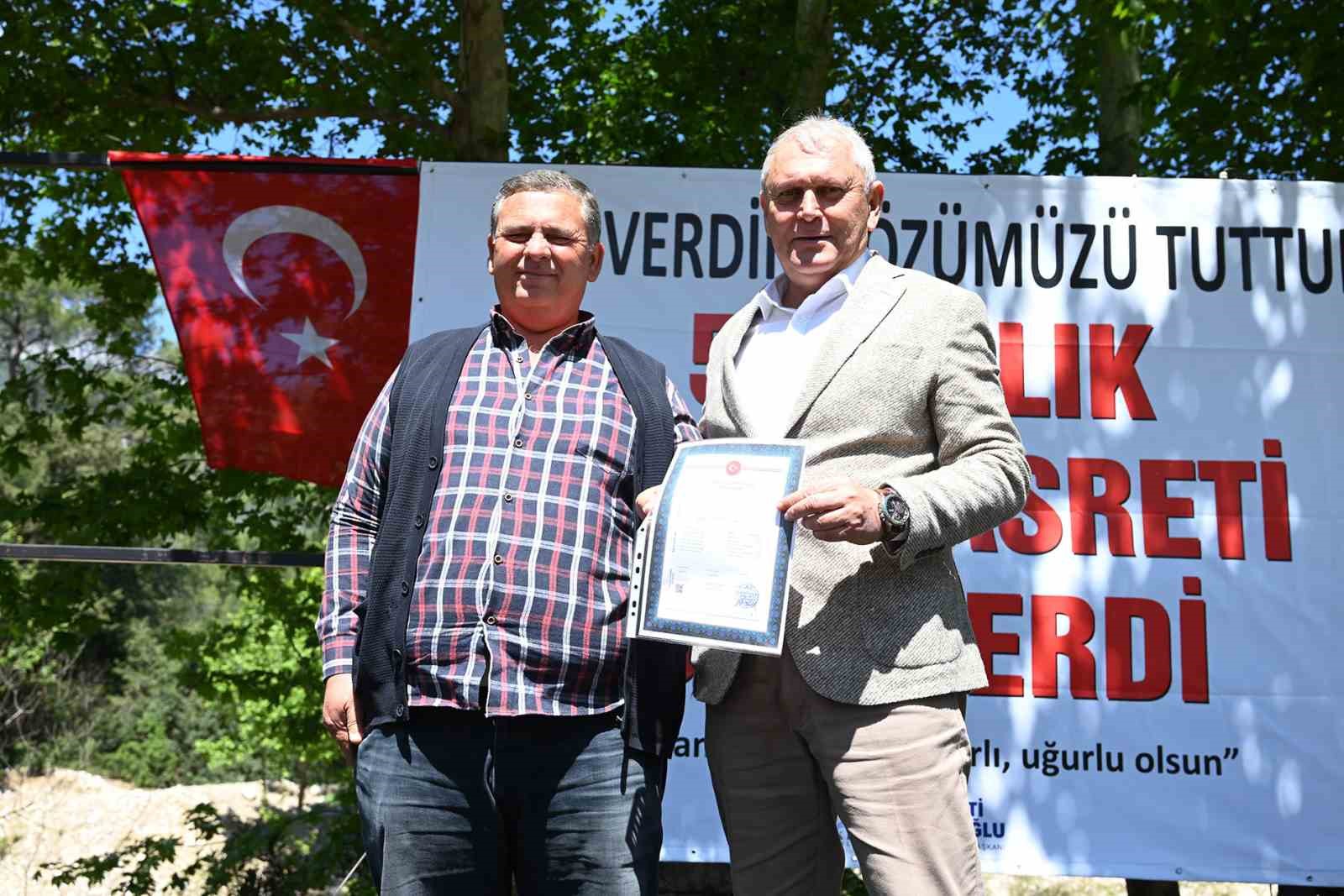 Beldibi’nde yarım asırlık tapu hasreti sona erdi
Beldibi’nde yarım asırlık tapu hasreti sona erdi