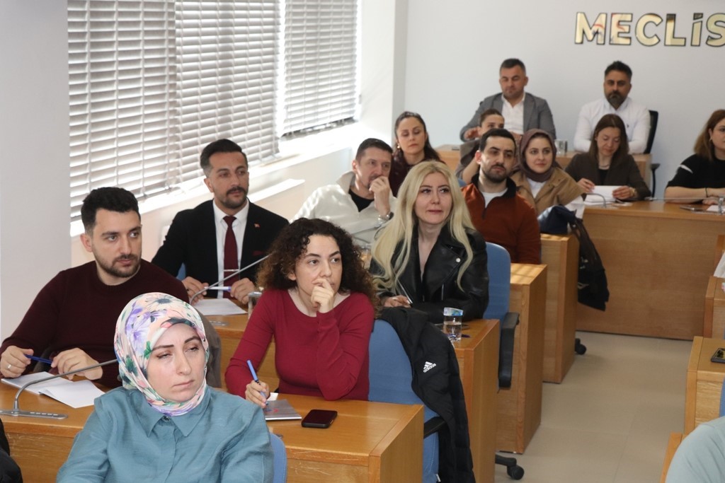 Belediye çalışanlarına kamu ihale kanunu ve doğrudan temin eğitimi verildi
