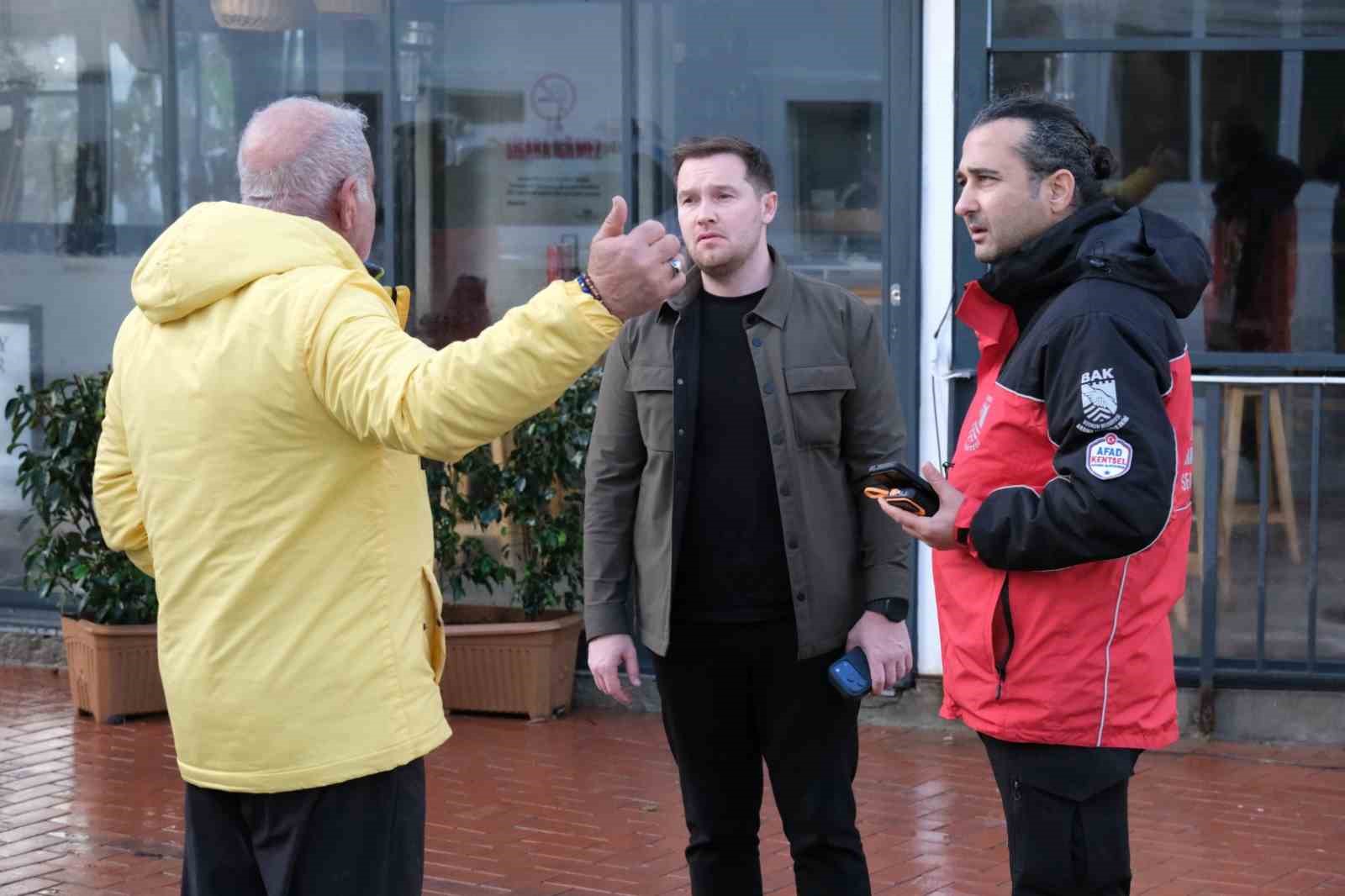 Belediye ekiplerinin yoğun mesaisi sürüyor
