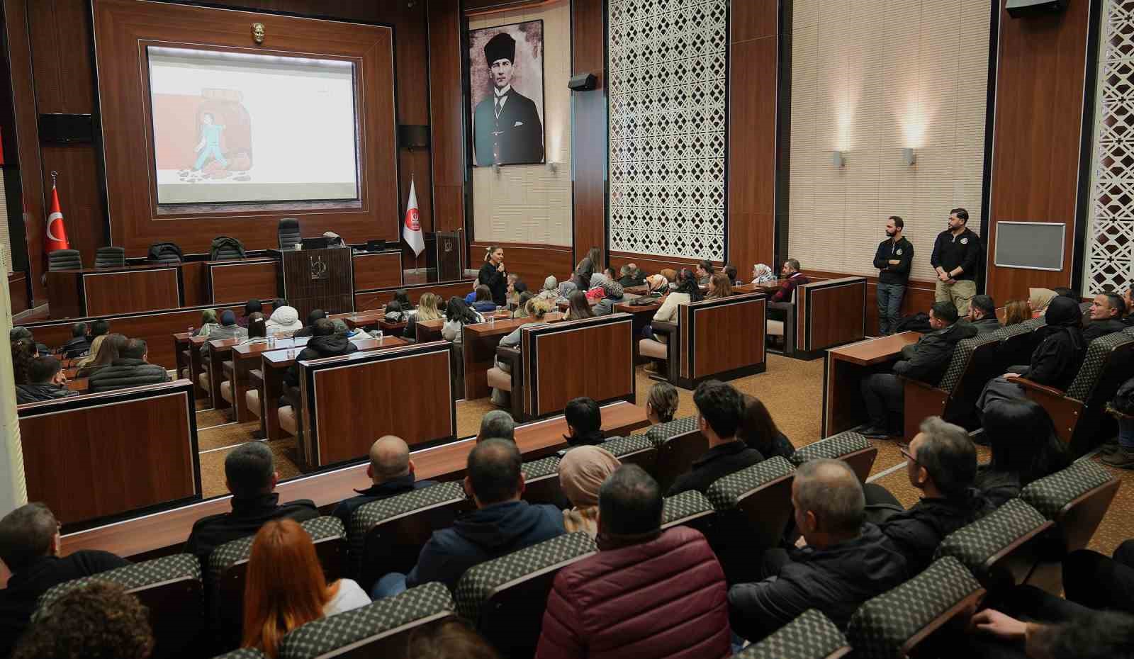 Belediye personeline ‘Narko Rehber’ eğitimi
