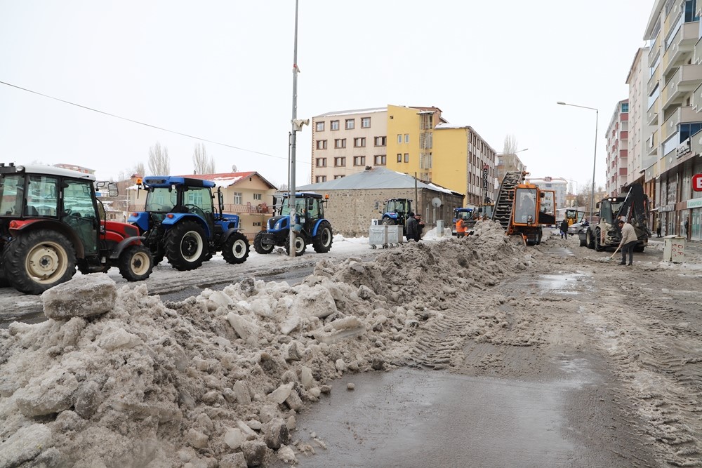 Belediyeden karla mücadele
