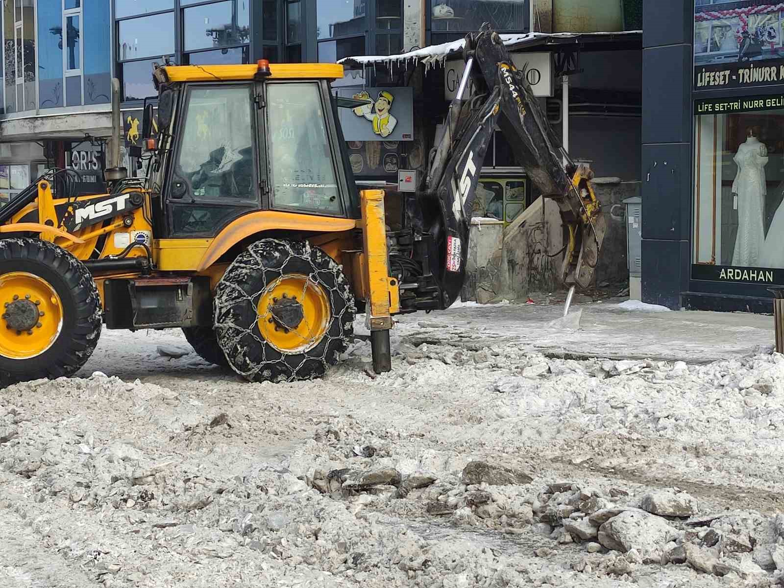 Belediyeden karla mücadele
