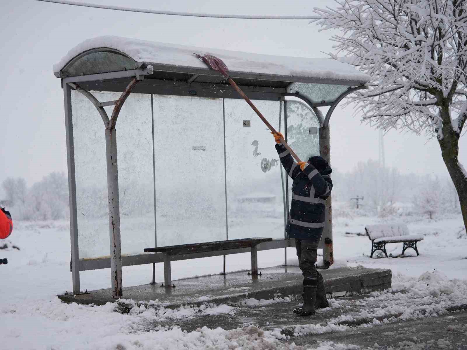 Belediyenin kar timleri sahada
