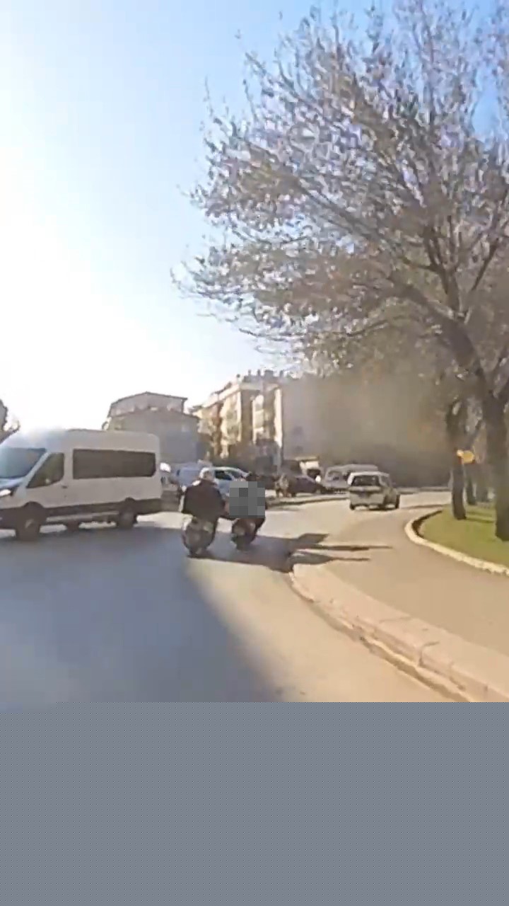 Benzini biten motosikleti iterken dengesini kaybeden motosiklet sürücüsü kaza yaptı
