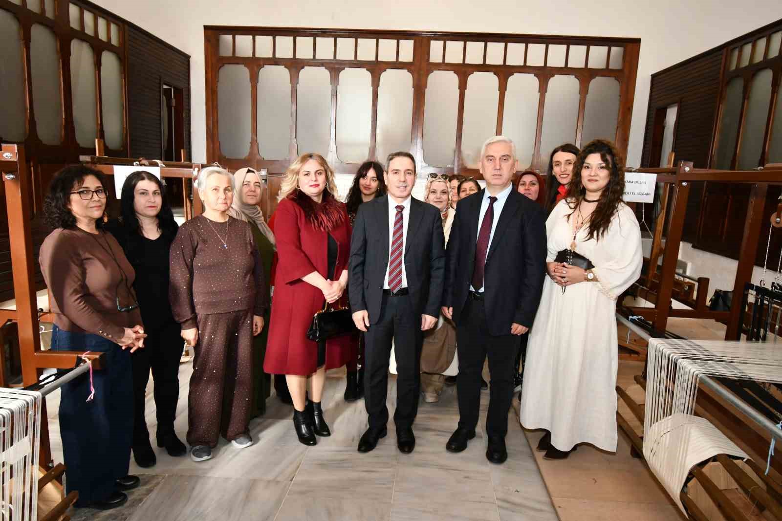 Bergama’da tarihi hamamdan Parşömen Müzesi’ne uzanan yolculuk
