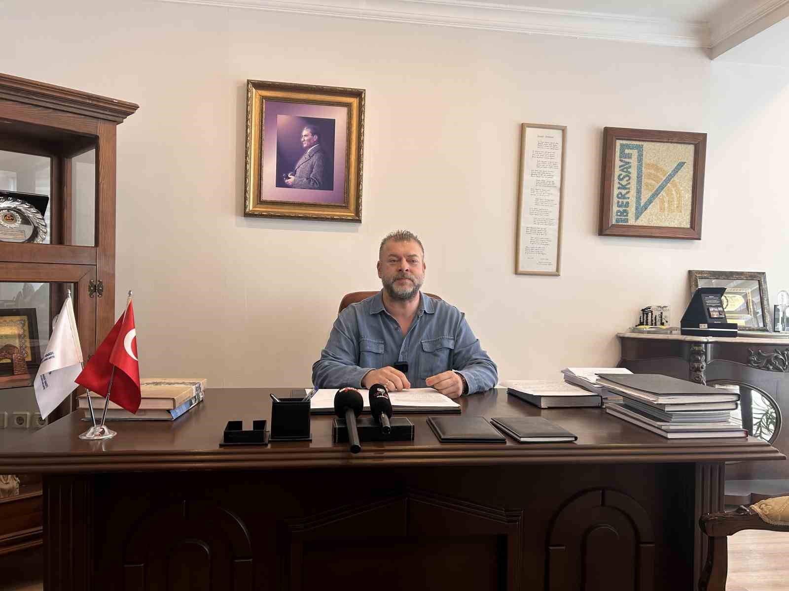 Bergama’da ’Tiyatro Günleri’ büyük ilgi gördü
Bergama’da ’Tiyatro Günleri’ büyük ilgi gördü