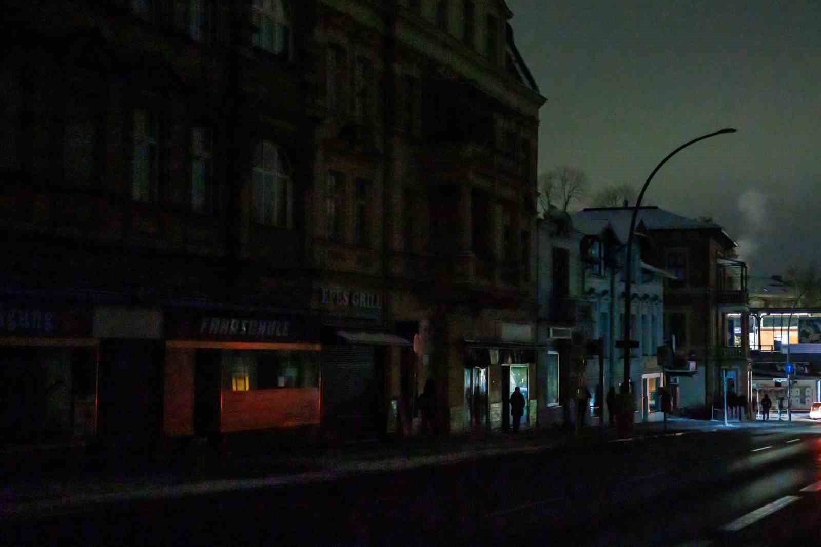 Berlin’de 25 binden fazla hane 4 gündür elektriksiz
