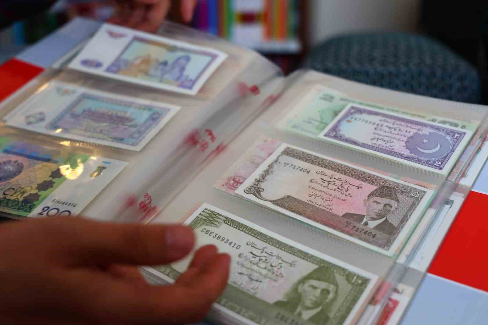 Beş kıtadan 75 ülkenin banknotunu derleyen öğretmen yok olan devletleri unutturmuyor
