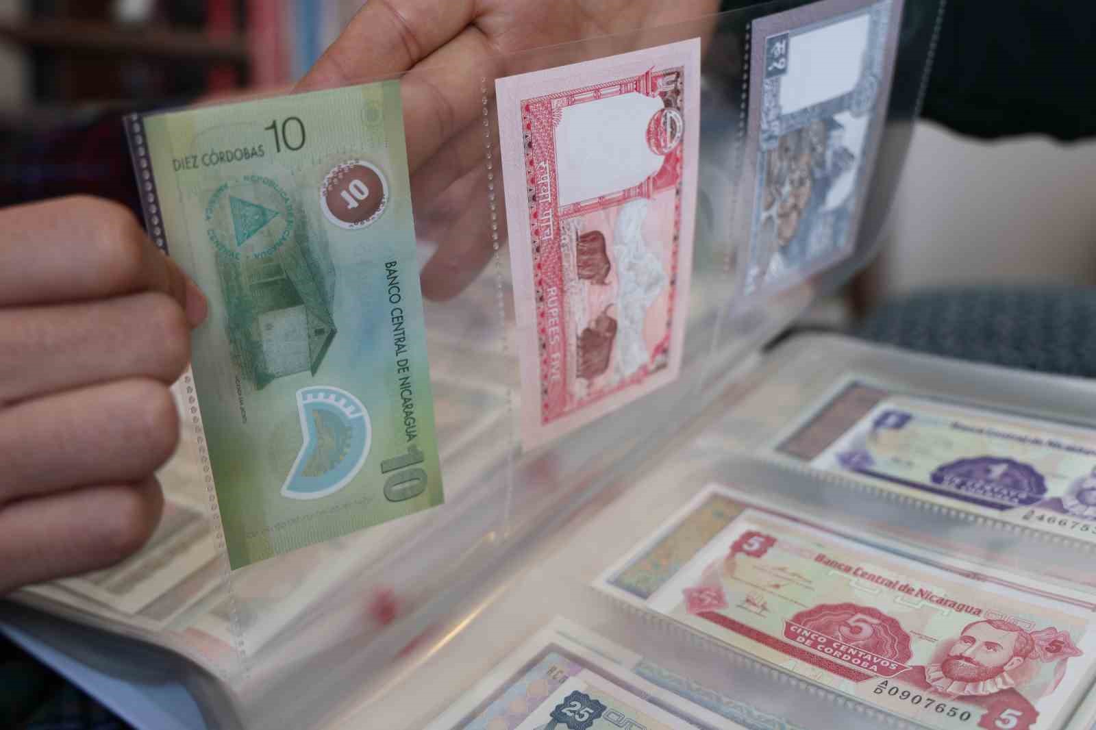 Beş kıtadan 75 ülkenin banknotunu derleyen öğretmen yok olan devletleri unutturmuyor
