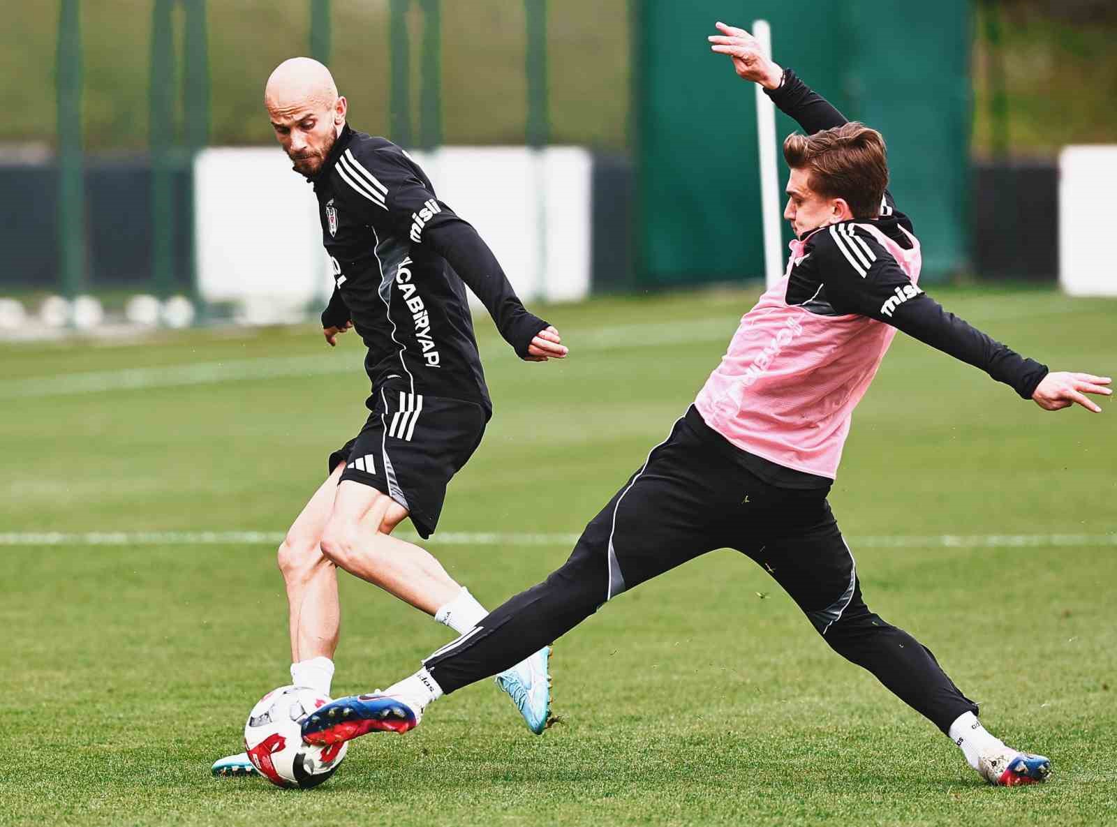 Beşiktaş, Corendon Alanyaspor maçı hazırlıklarını sürdürdü
