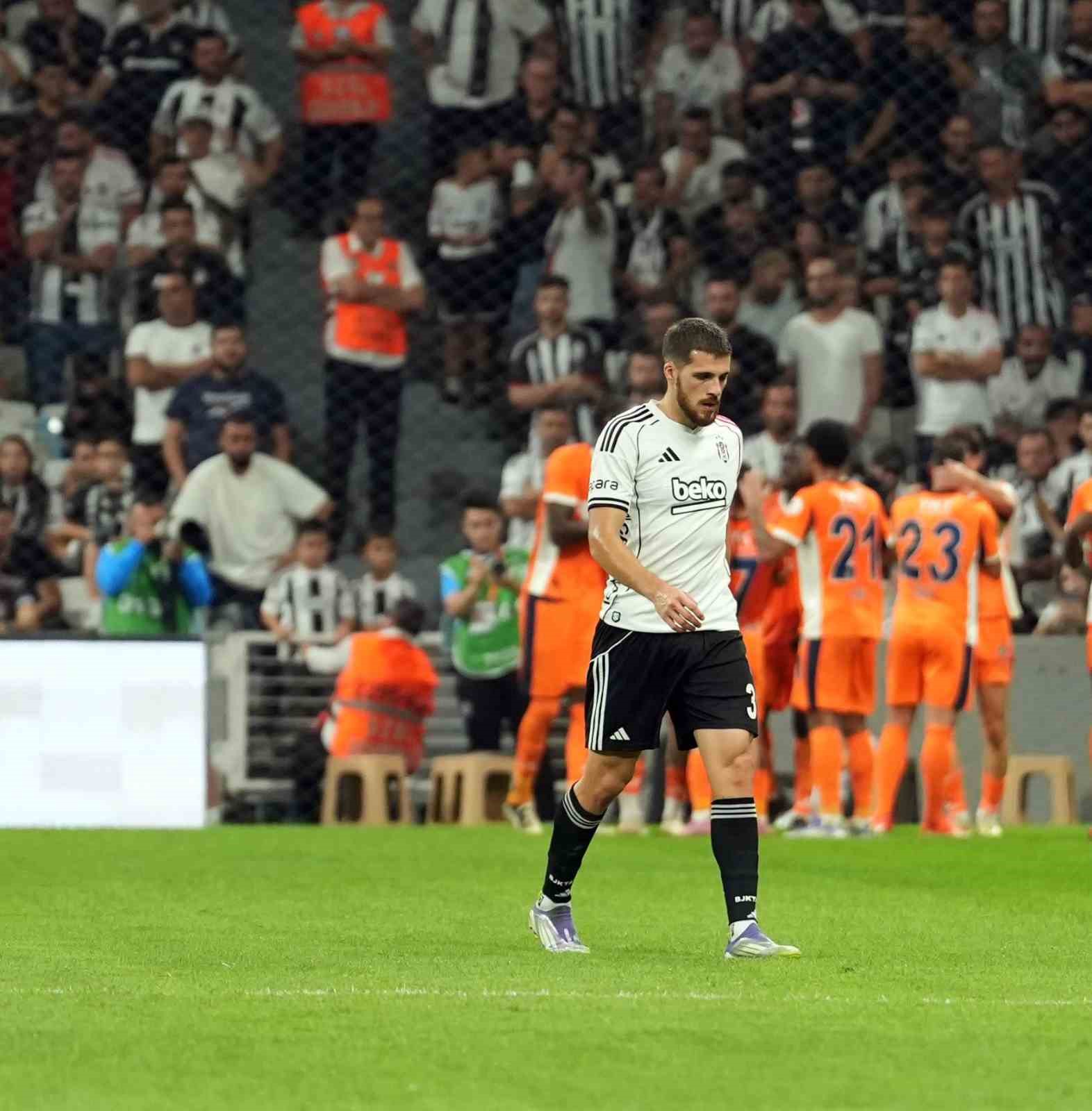 Beşiktaş, David Jurasek ile yollarını ayırdı
