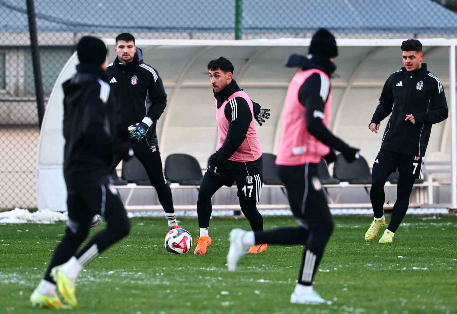 Beşiktaş, devre arası çalışmalarına başladı
