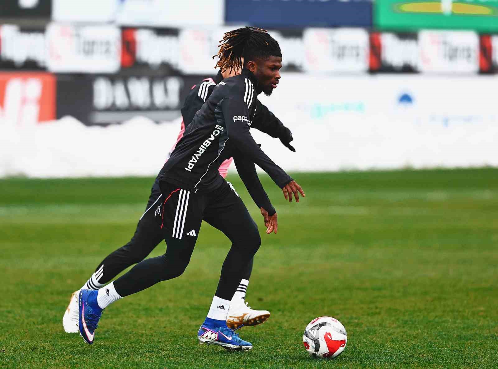 Beşiktaş, Eyüpspor maçı hazırlıklarını sürdürdü
