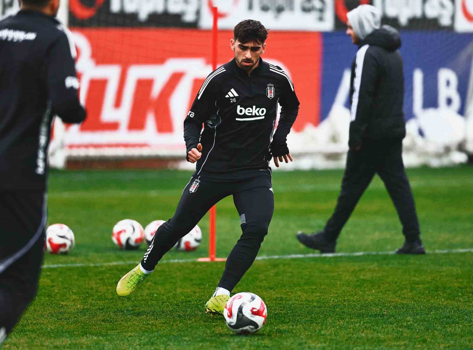 Beşiktaş, Eyüpspor maçı hazırlıklarını sürdürdü

