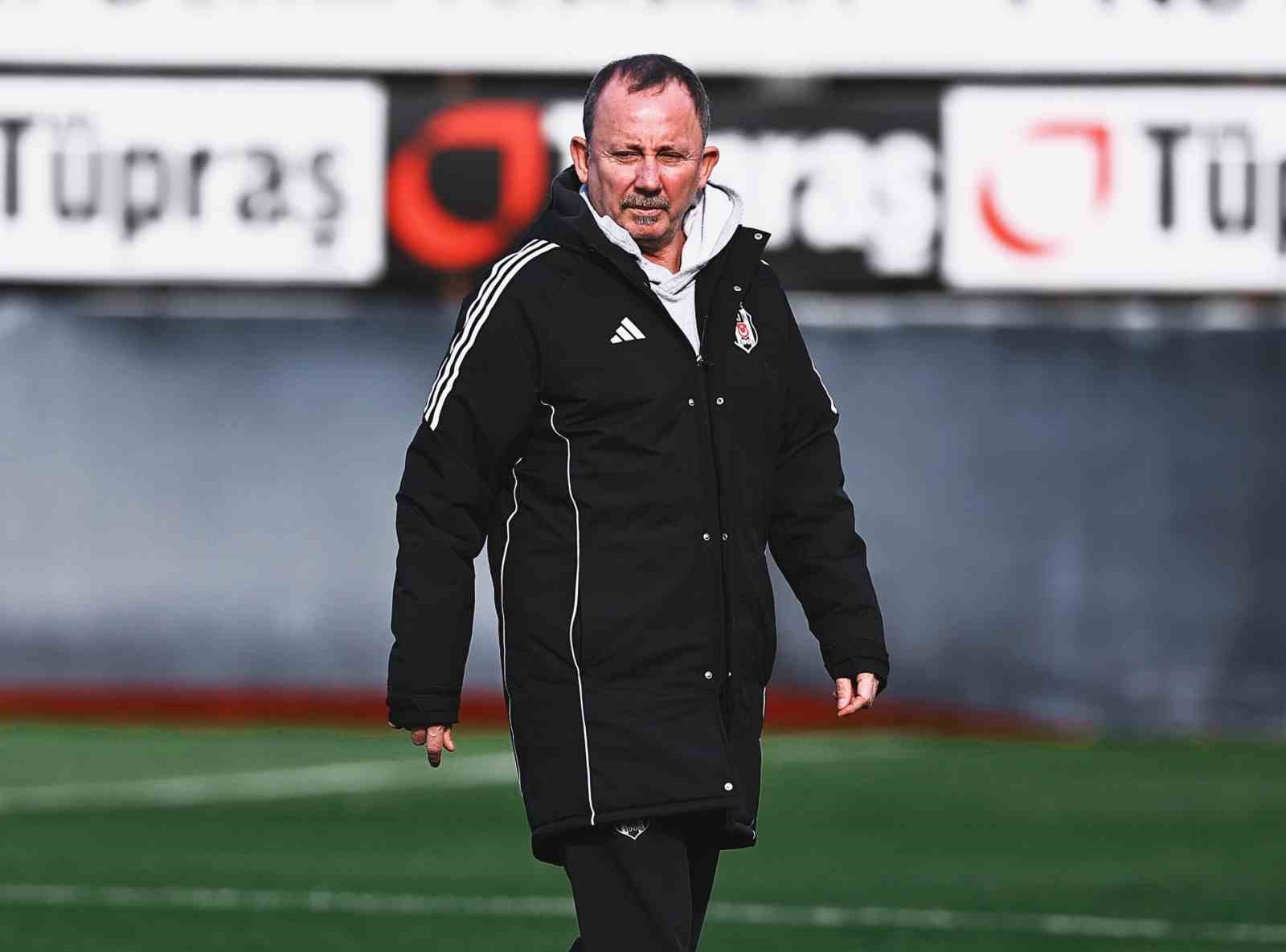 Beşiktaş, Fenerbahçe maçının hazırlıklarını sürdürdü
