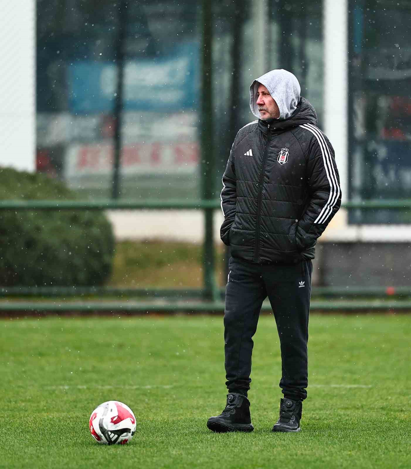 Beşiktaş, Göztepe maçı hazırlıklarına başladı
