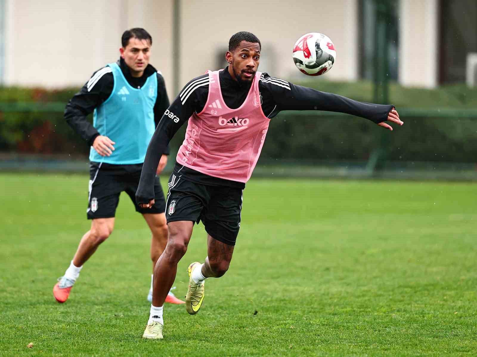 Beşiktaş, Göztepe maçı hazırlıklarına başladı
