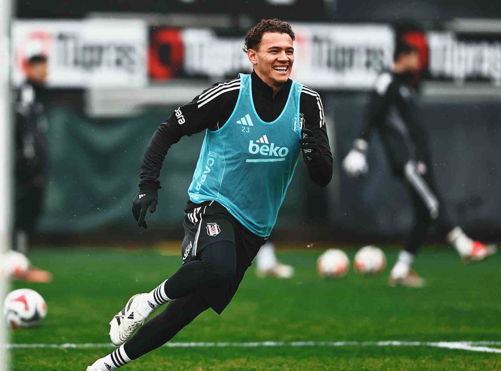 Beşiktaş kondisyon ve taktik çalıştı
