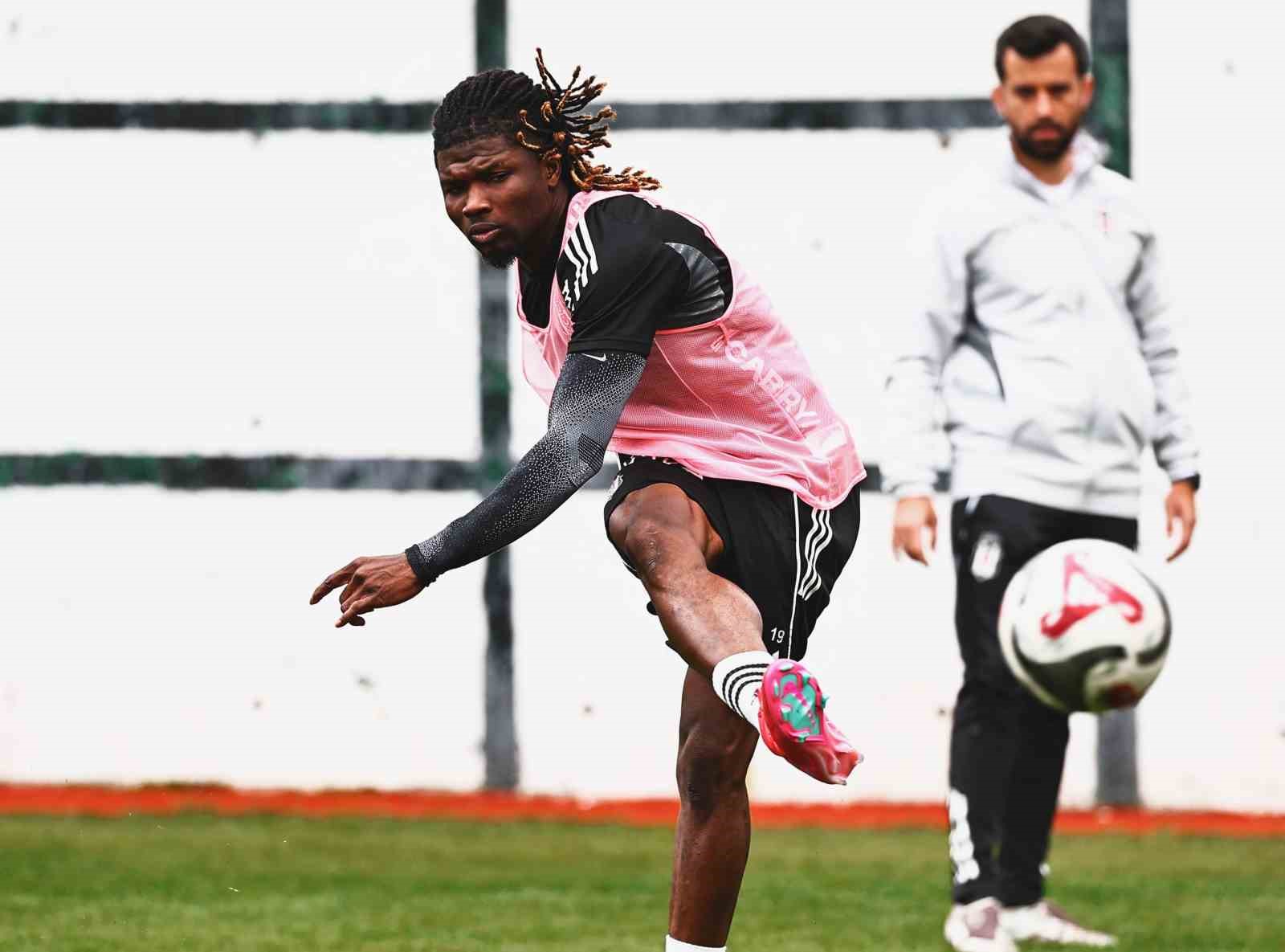 Beşiktaş kondisyon ve taktik çalıştı
