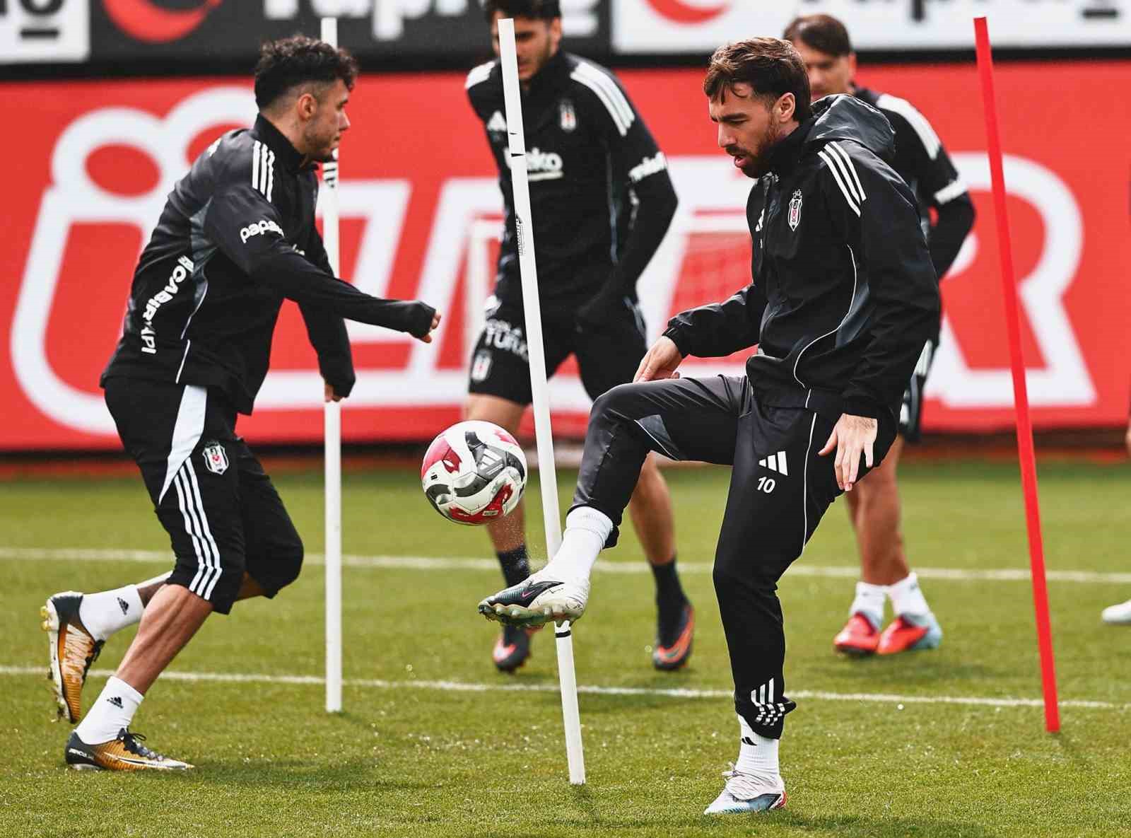 Beşiktaş kondisyon ve taktik çalıştı
