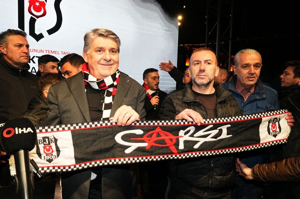 Beşiktaş Kulübü’nün 123. kuruluş yıl dönümü kutlandı
Beşiktaş Kulübü’nün 123. kuruluş yıl dönümü kutlandı