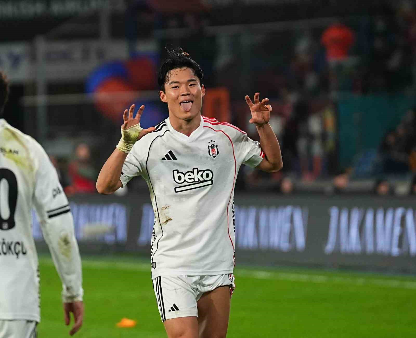 Beşiktaş’ın golcüsü Hyeon-Gyu Oh 2’de 2 yaptı
