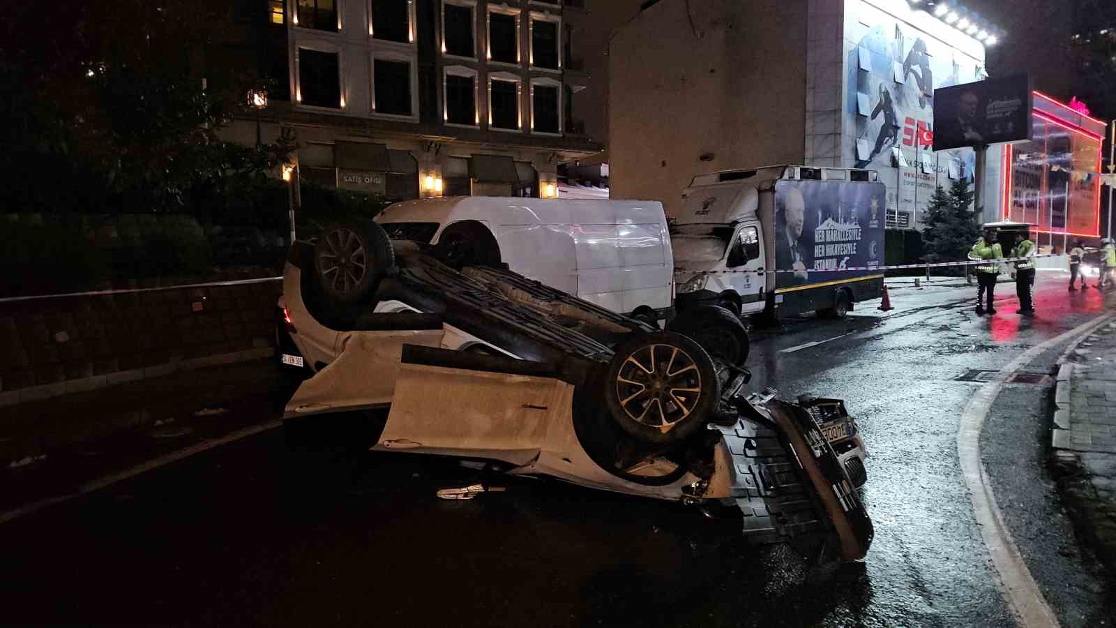 Beşiktaş’ta alkollü sürücü ortalığı birbirine kattı: 2 yaralı
