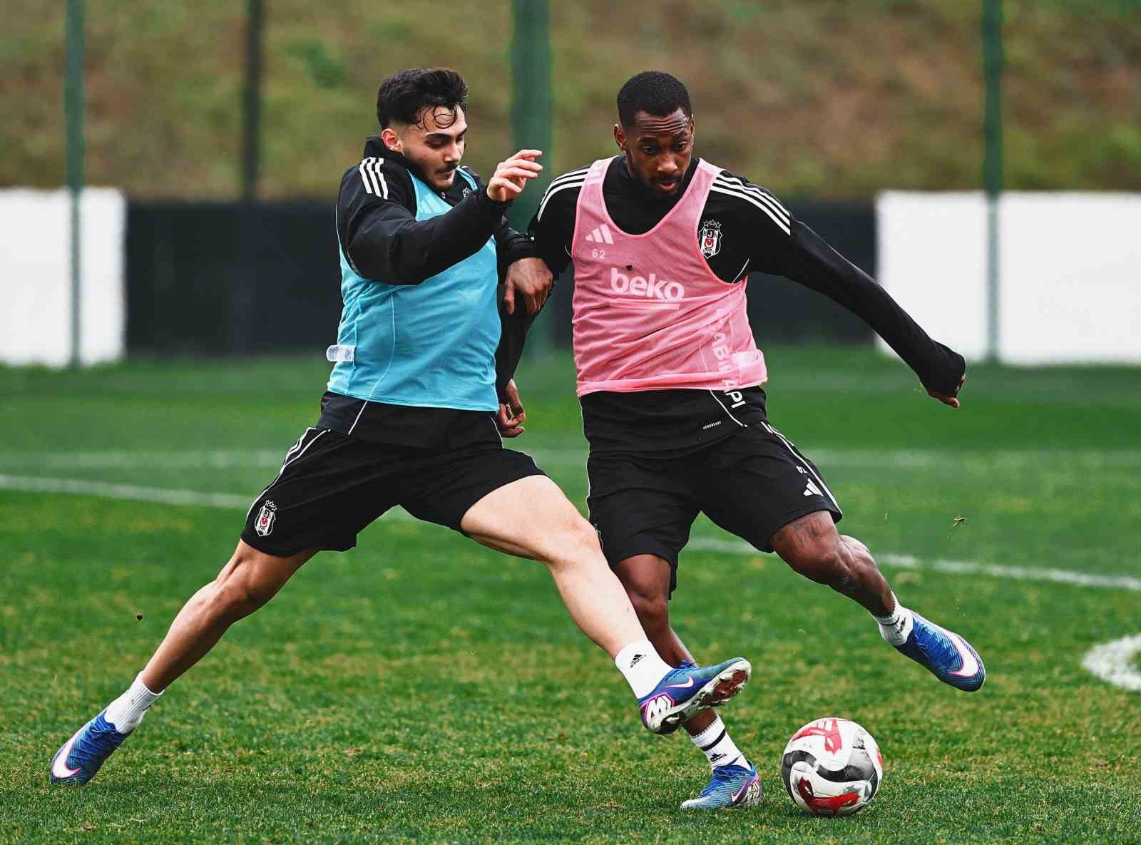 Beşiktaş’ta Rams Başakşehir maçı hazırlıkları başladı
