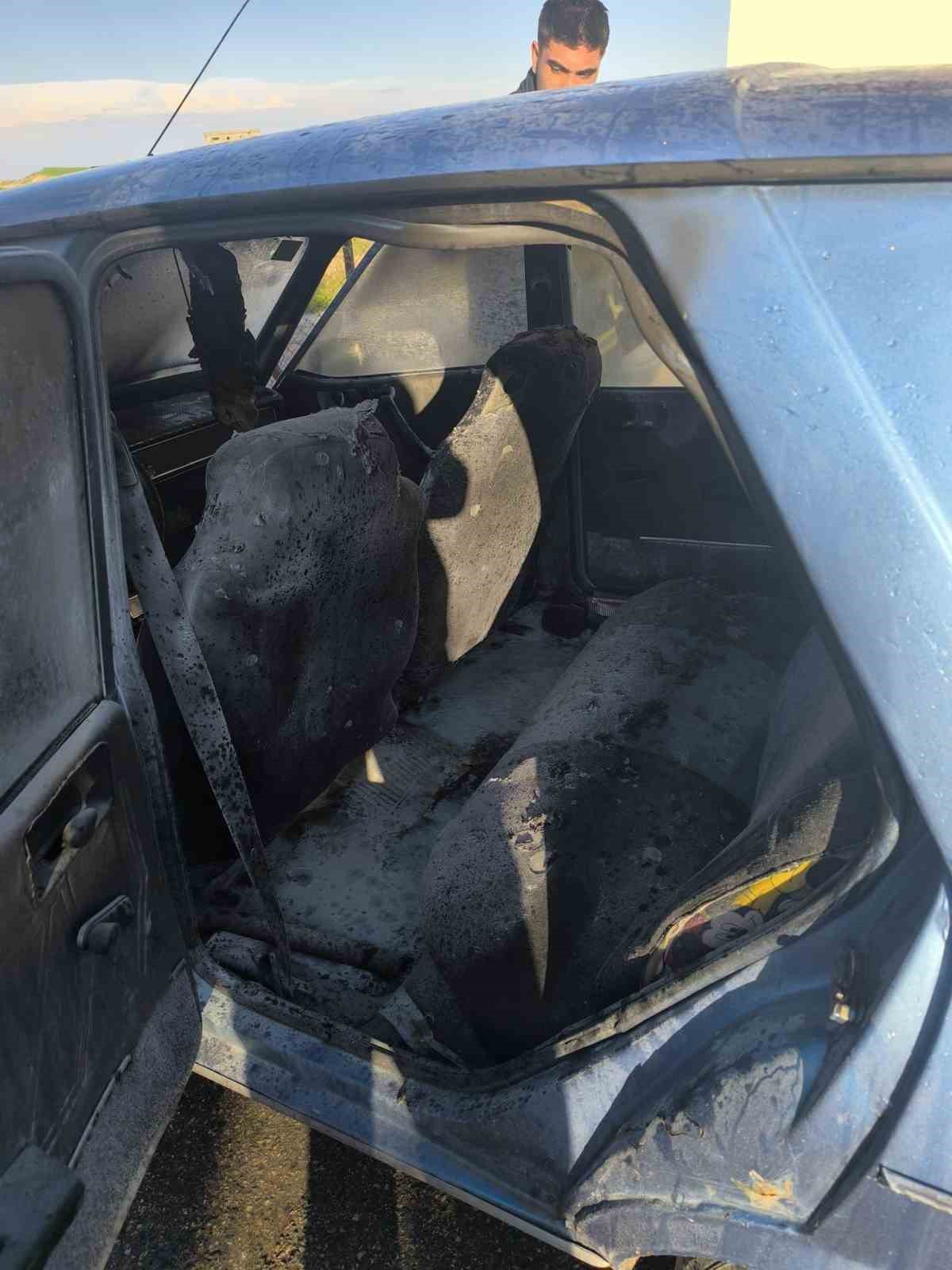 Besni’de otomobil alev aldı
