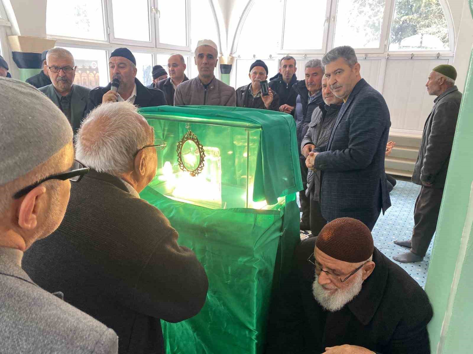 Besni’de Sakal-ı Şerif ziyarete açıldı
