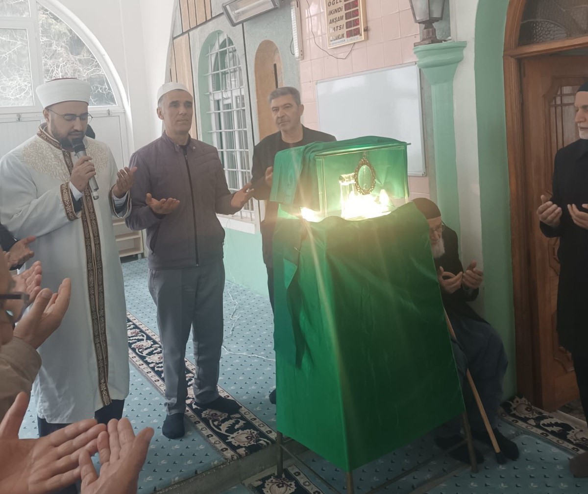 Besni’de Sakal-ı Şerif ziyarete açıldı
