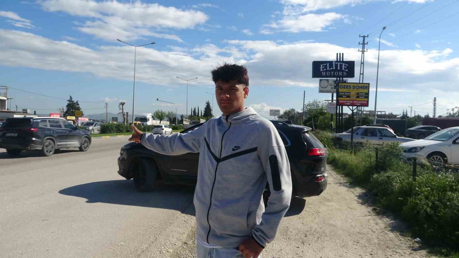 Beton mikserin metrelerce sürüklediği otomobil sürücüsü yaralandı
