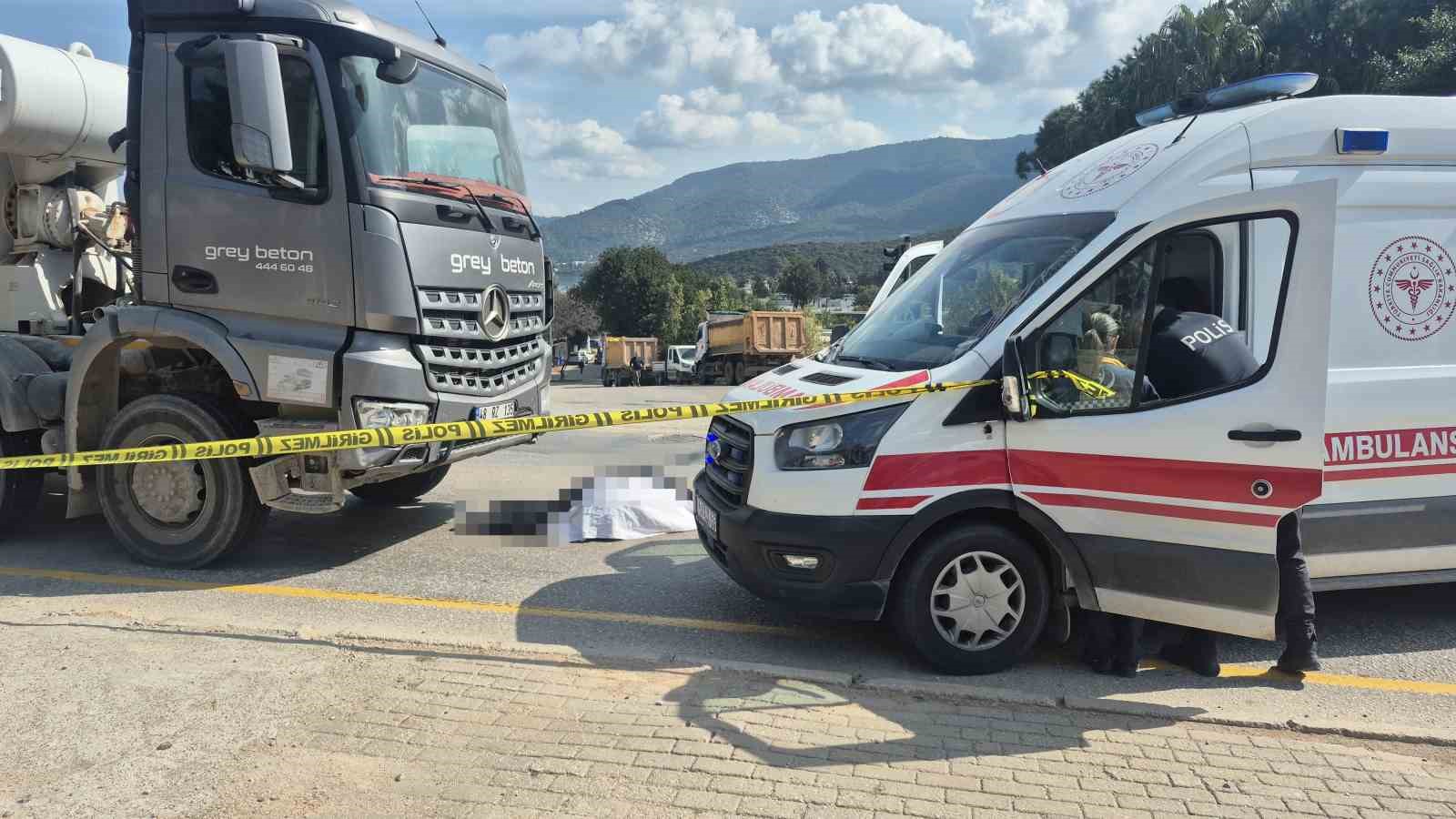 Beton mikserinin çarptığı yaya hayatını kaybetti
