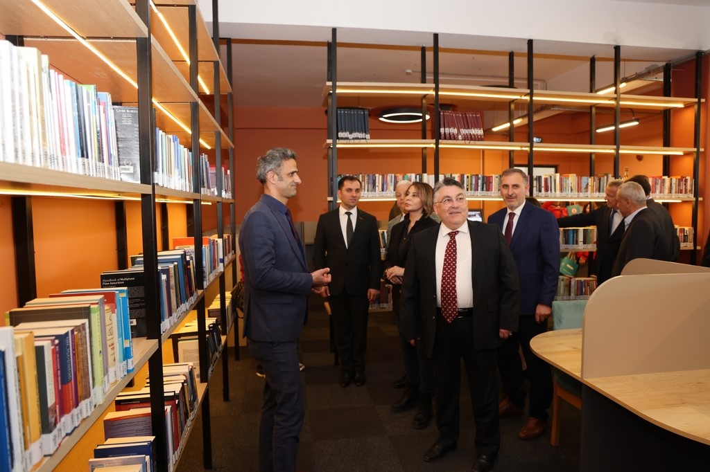 BEUN Açık Deniz Teknolojileri Merkezi Kütüphanesi hizmete sunuldu
