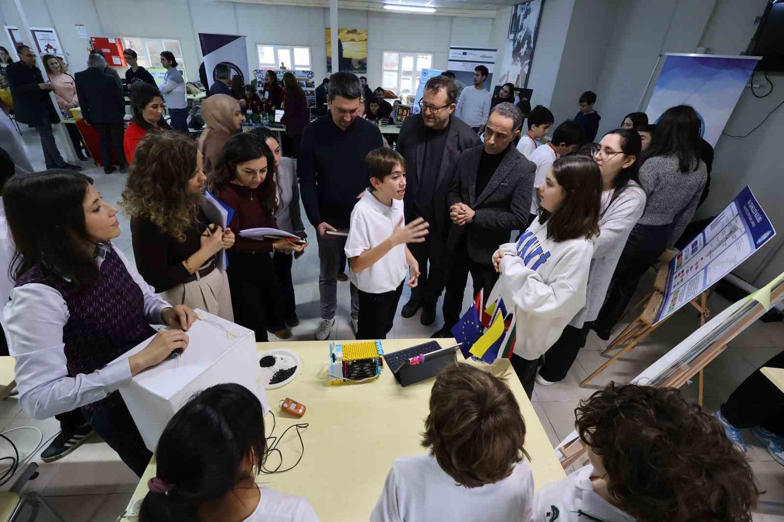 BEUN’da AIRQUEST STEM Yarışması yoğun ilgi ile tamamlandı
BEUN’da AIRQUEST STEM Yarışması yoğun ilgi ile tamamlandı