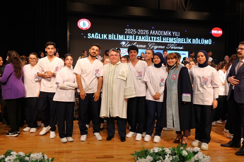 BEUN’da geleceğin hemşireleri üniformalarını giydi
