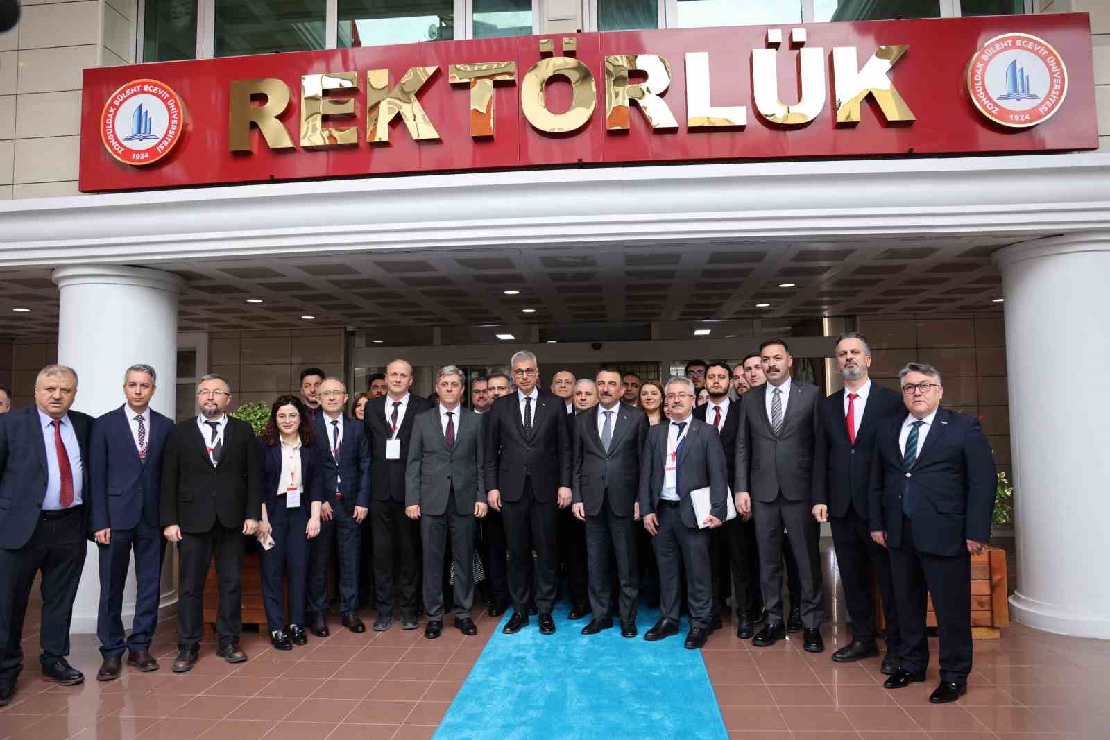 BEUN’da, Sağlıklı Türkiye Yüzyılı toplantısı gerçekleştirildi
BEUN’da, Sağlıklı Türkiye Yüzyılı toplantısı gerçekleştirildi