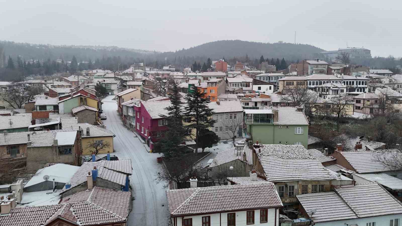 Beyaza sürünen Eskişehir’de kar bereketi
