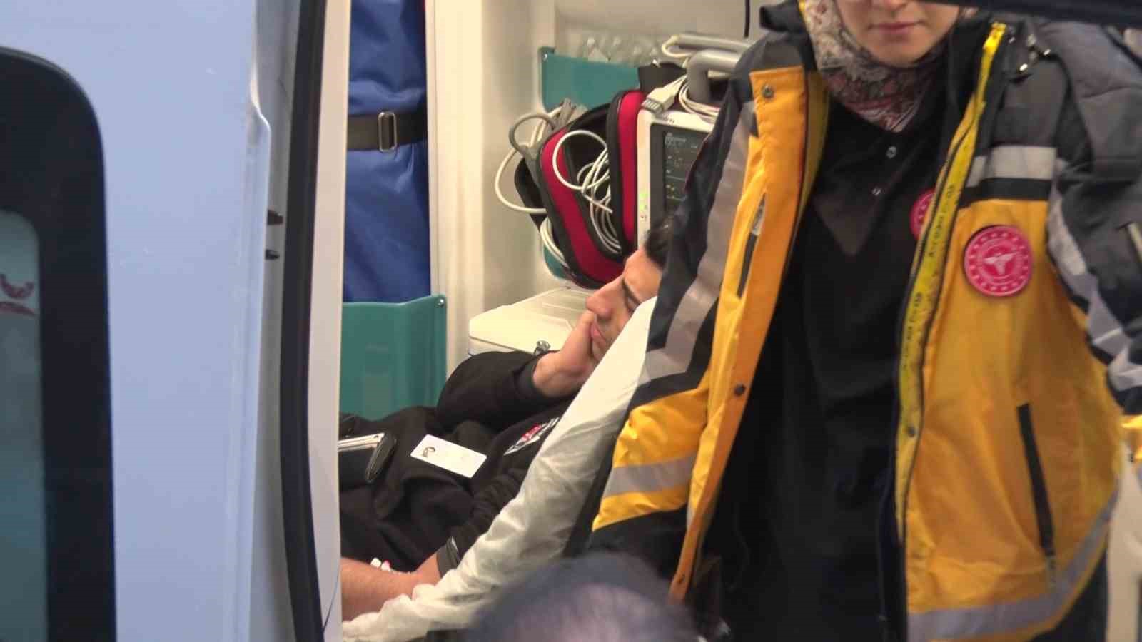 Beykoz’da İETT otobüsü kaldırıma çarptı: 4 yaralı
