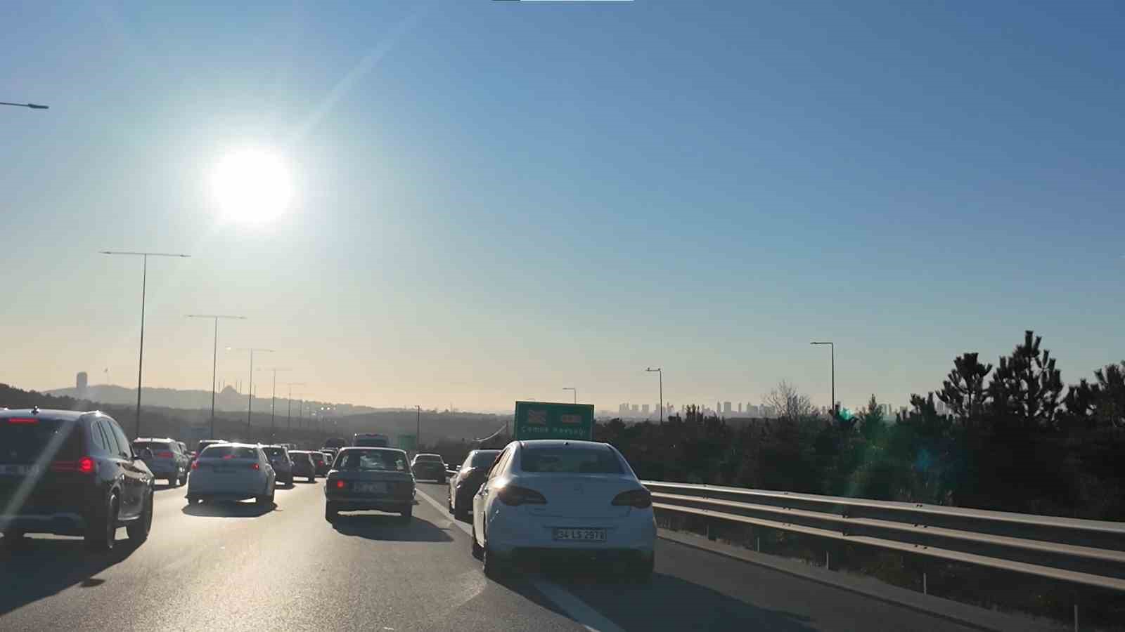 Beykoz’da pes dedirten görüntü: 30 dakikada 60 araç kuralları hiçe saydı
